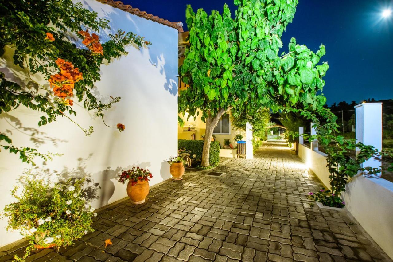 Koulouris Apartments & Studios Калівес Екстер'єр фото